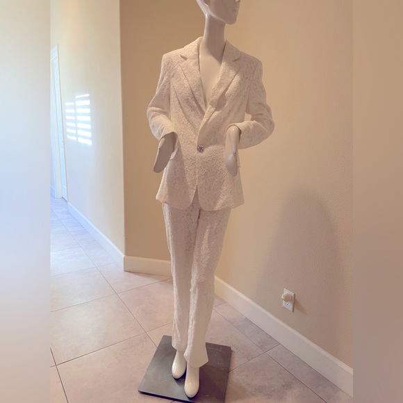 Nova Luxe Melanie Lace Pant Suit - Picture 1 of 9